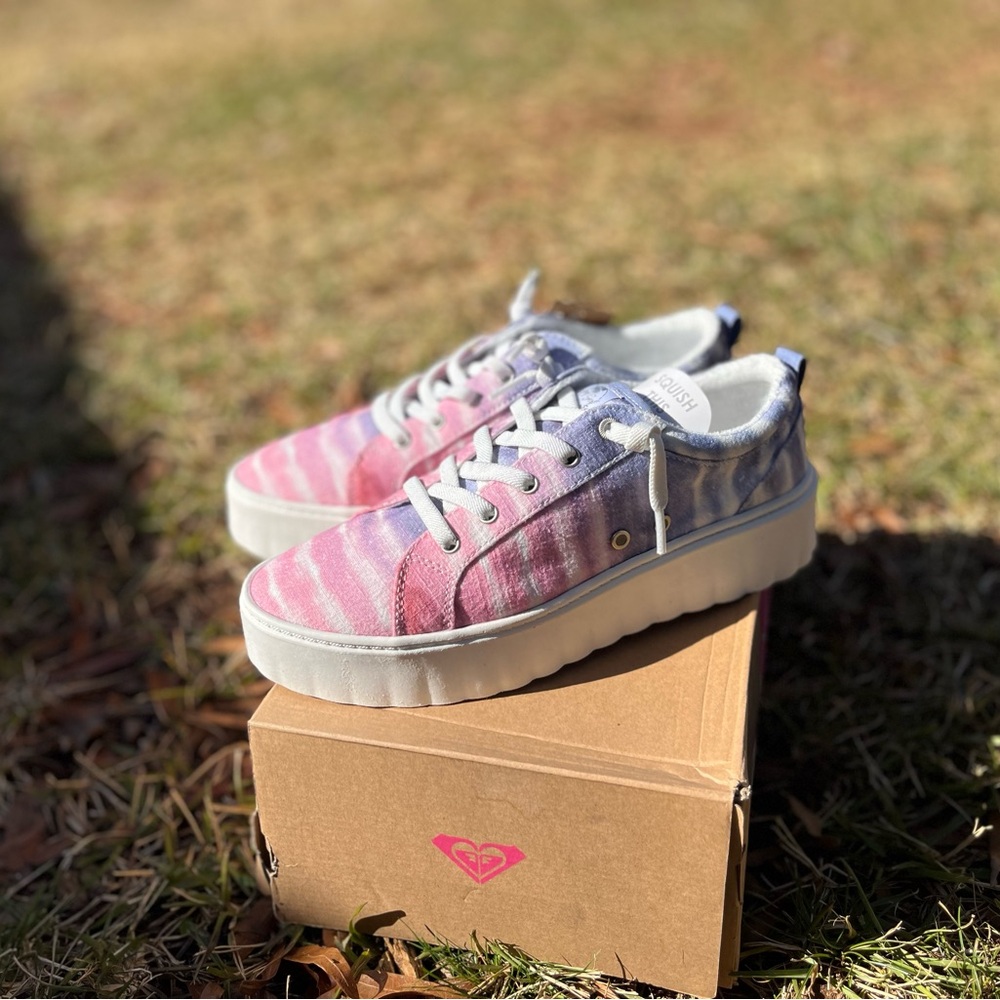 🆕- ROXY Sheilahh women s sneakers. 9